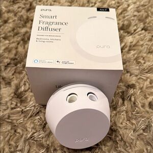 Pura White Smart Fragrance Diffuser